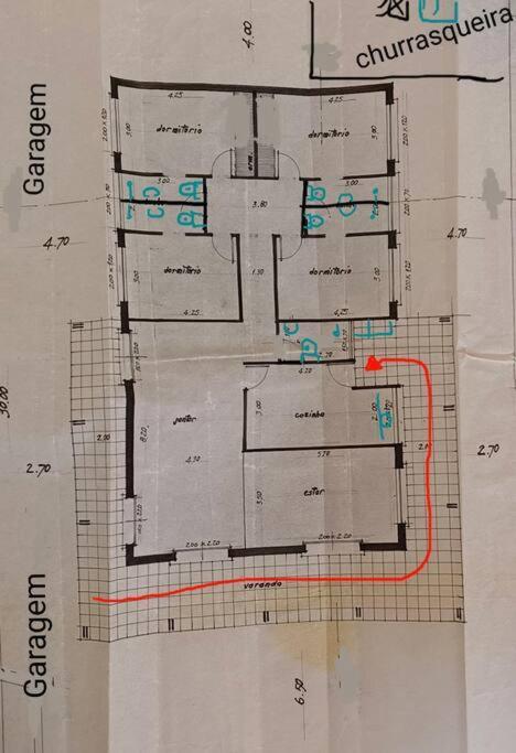 Casa Com Piscina, A 330m Da Toninhas, Com 4suites, 5 Banheiros Para16 Pessoas, 5carros, Animais * Ubatuba