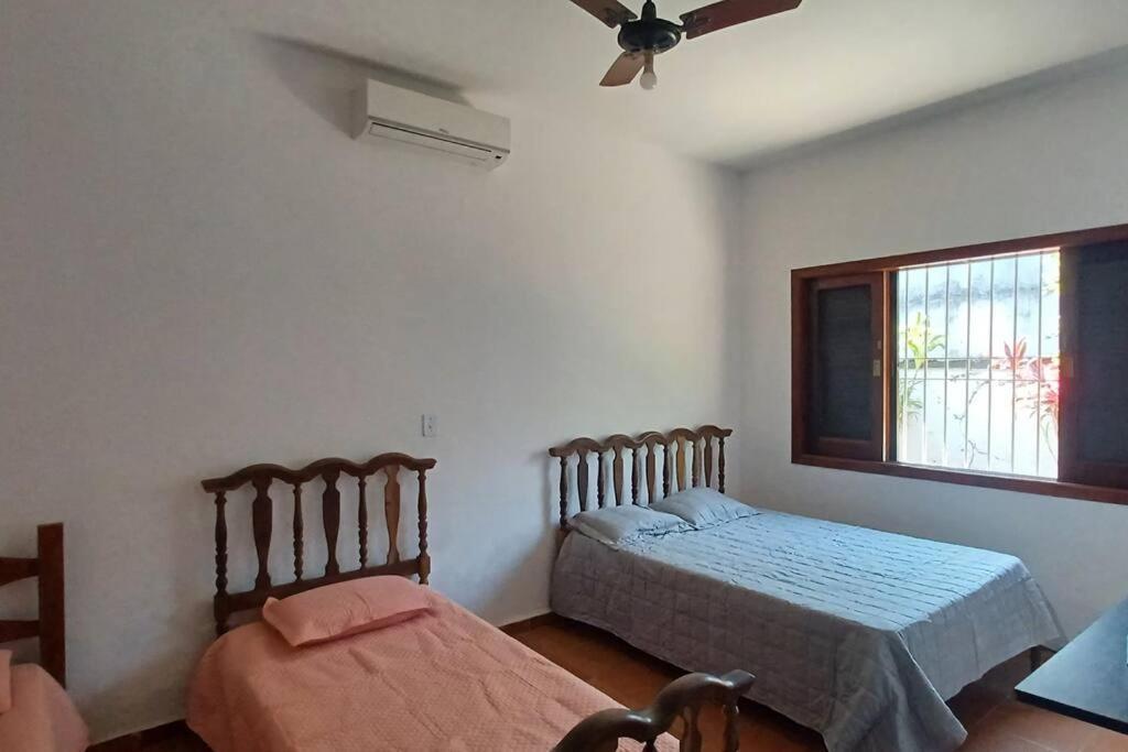 Casa Com Piscina, A 330m Da Toninhas, Com 4suites, 5 Banheiros Para16 Pessoas, 5carros, Animais Casa de férias *