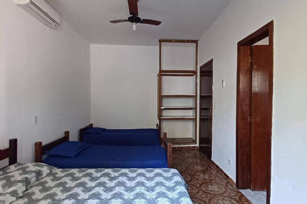 Casa de férias Casa Com Piscina, A 330m Da Toninhas, Com 4suites, 5 Banheiros Para16 Pessoas, 5carros, Animais Ubatuba