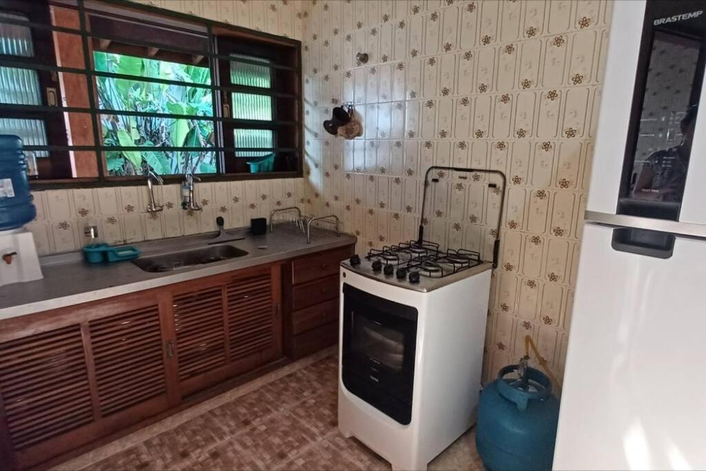 Casa Com Piscina, A 330m Da Toninhas, Com 4suites, 5 Banheiros Para16 Pessoas, 5carros, Animais