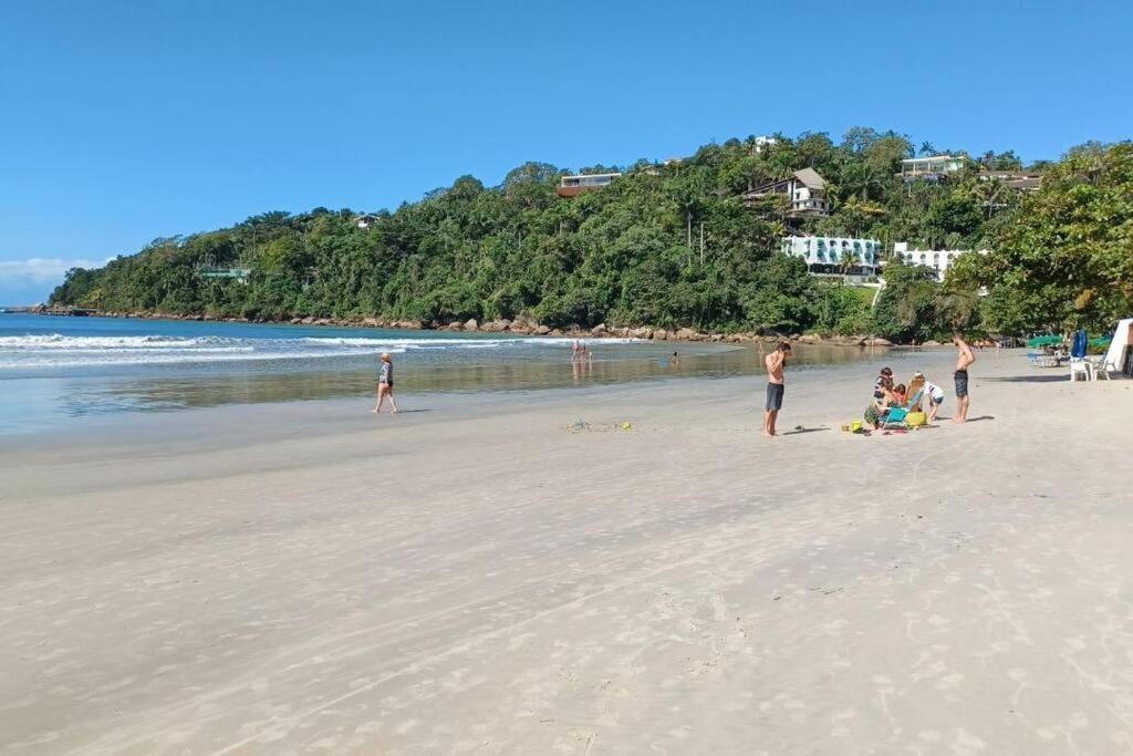 Casa de férias Casa Com Piscina, A 330m Da Toninhas, Com 4suites, 5 Banheiros Para16 Pessoas, 5carros, Animais