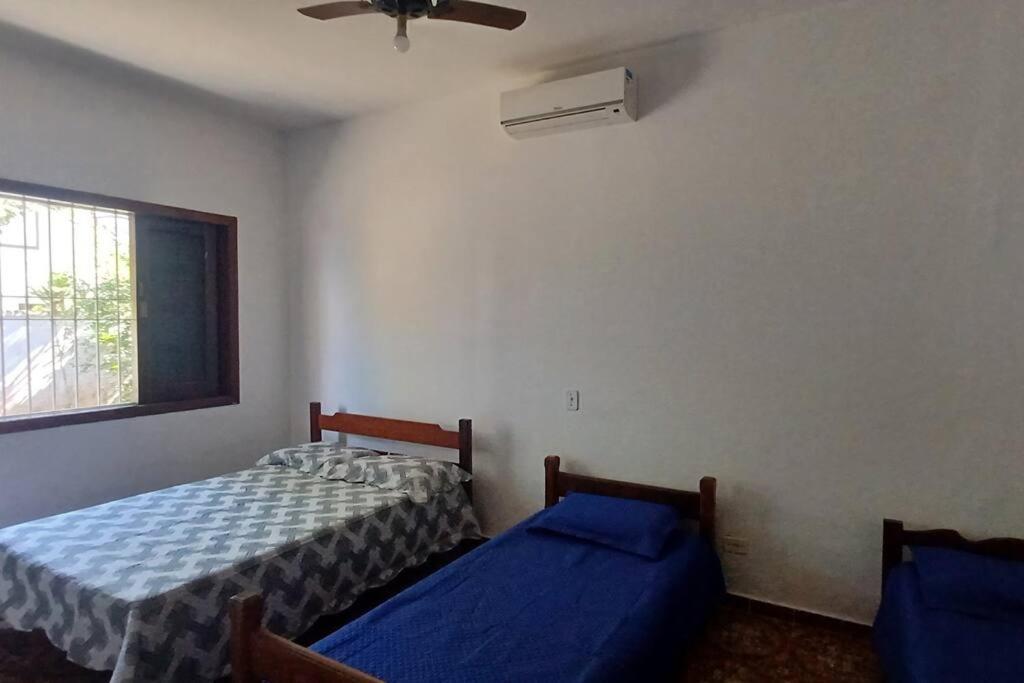 Casa de férias Casa Com Piscina, A 330m Da Toninhas, Com 4suites, 5 Banheiros Para16 Pessoas, 5carros, Animais Ubatuba